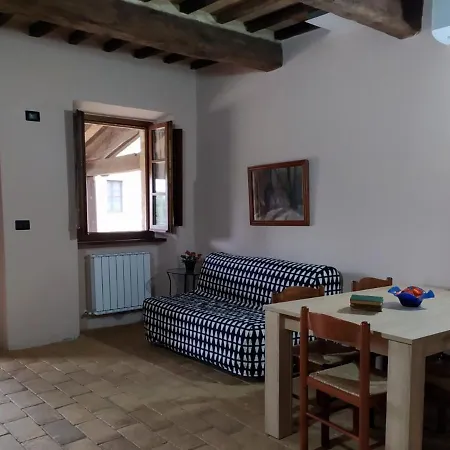 Charming In Montone With Garden Апартаменты