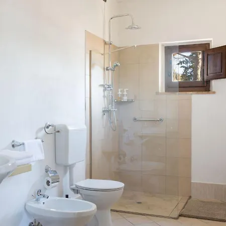 Charming In Montone With Garden